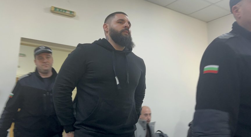 Срещу Георгиев има няколко обвинения.