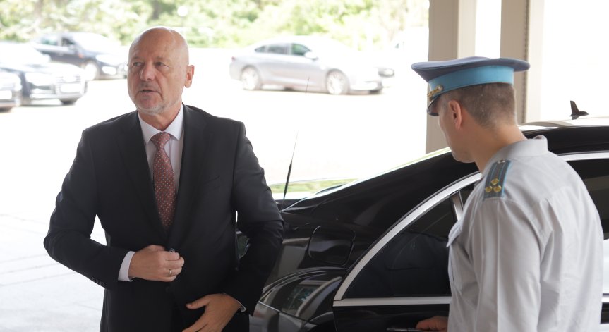 Тагарев заминава за Брюксел, за да участва във форуми на ЕС и НАТО