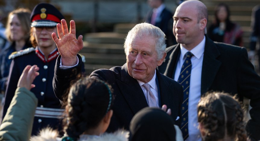 Архиепископът на Кентърбъри урежда идването на Хари и Меган на коронацията на Чарлз