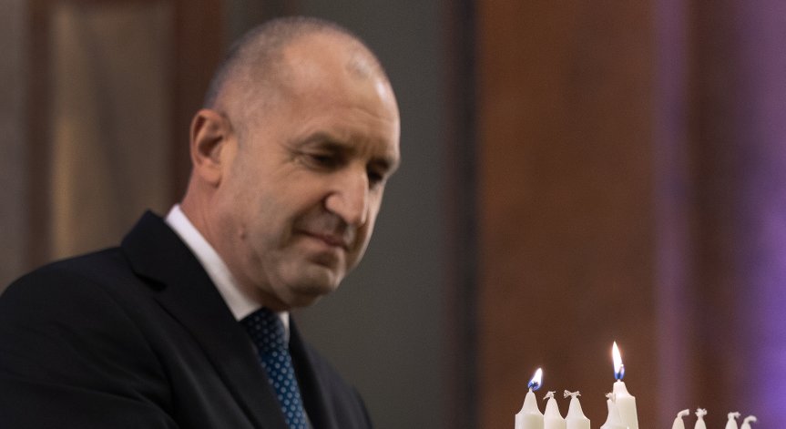 Радев: С открити сърца можем да дадем път на светлината и да прогоним мрака