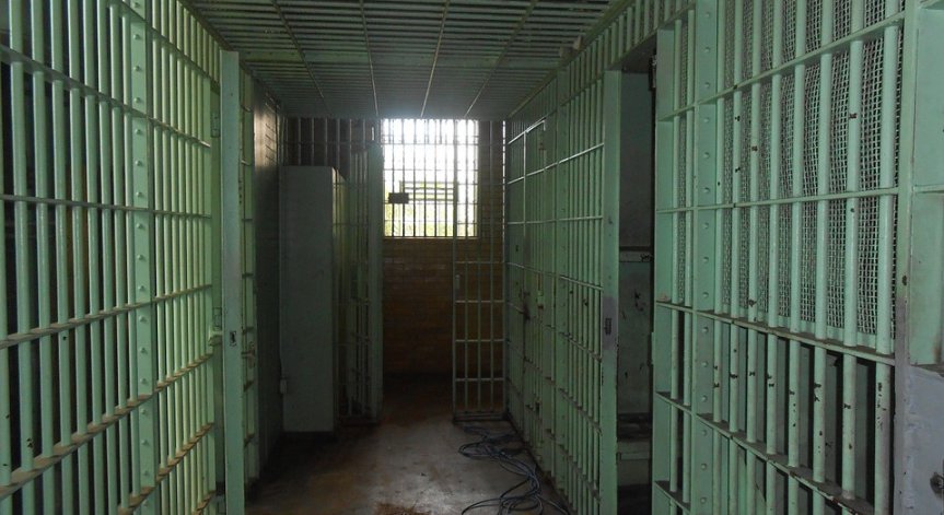 По 20 г. затвор за мъже, извършили въоръжен грабеж в офис в Пазарджик