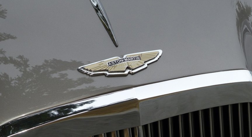 Състезателната кола Aston Martin oт 1956 г. се продаде за 22,5 млн. долара