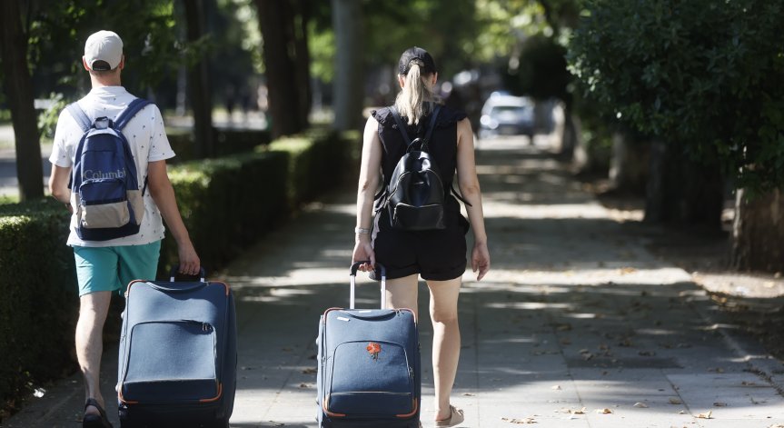 Правителството се бори с свръхтуризма и недостига на жилища.