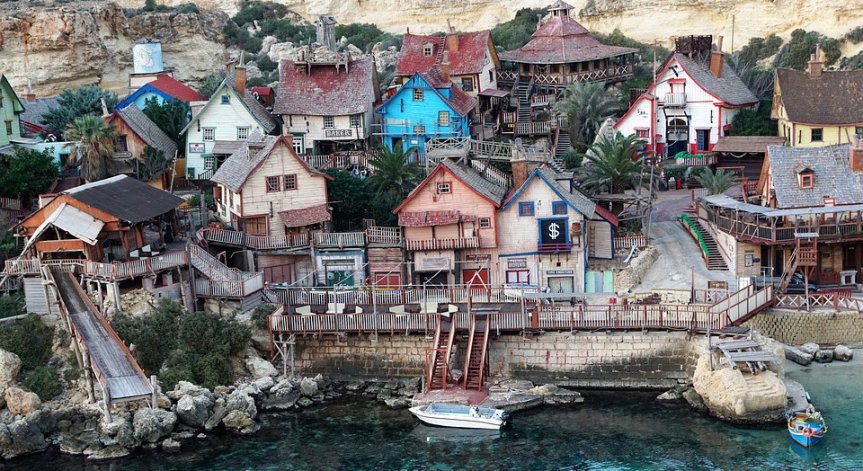 Малта дава по 100 евро за харчене в барове и ресторанти  