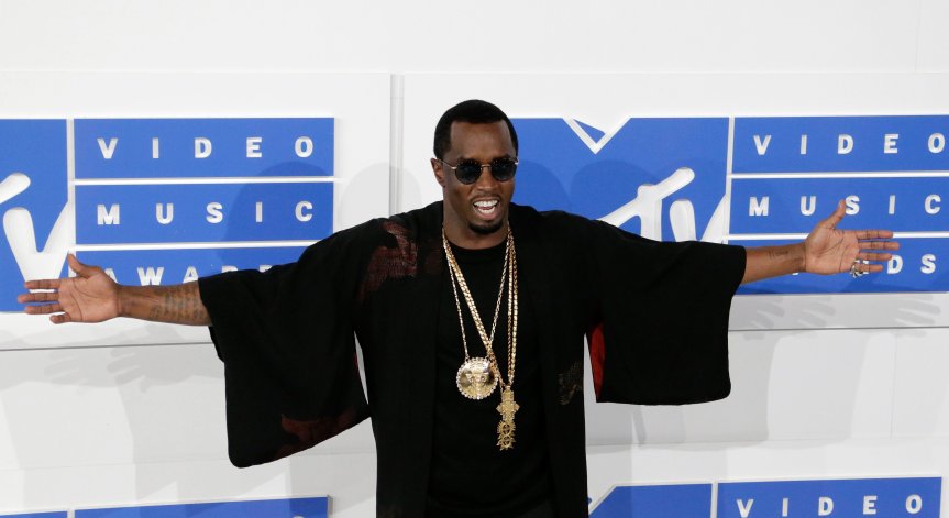 Облаците над главата на рапъра и продуцент се сгъстяват.