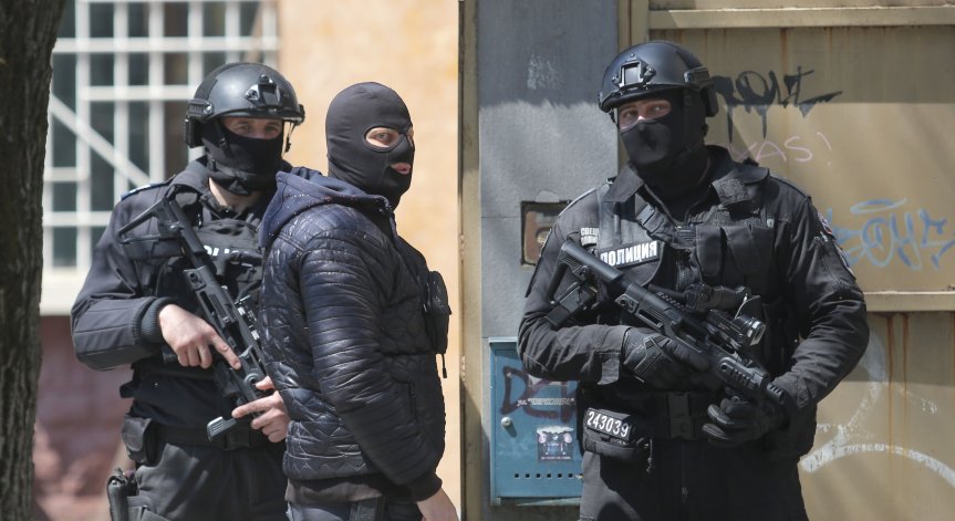 Разбиха наркогрупа в София, единият задържан е непълнолетен