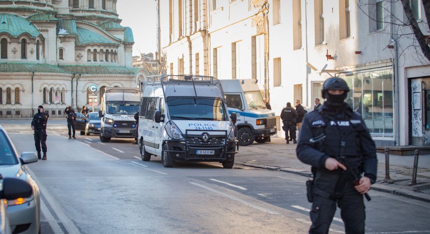 Разбиха международна група за измами и пране на пари, нанесла щети за 7 млн. евро