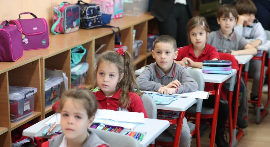 Все още се обсъжда кое да се нарича ваканция в учебния график.