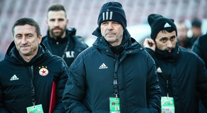 Стоилов иска петима нови в 