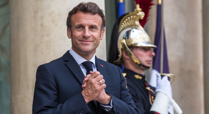 Франция дарява на Украйна мобилна ДНК лаборатория за разследване на военни престъпления