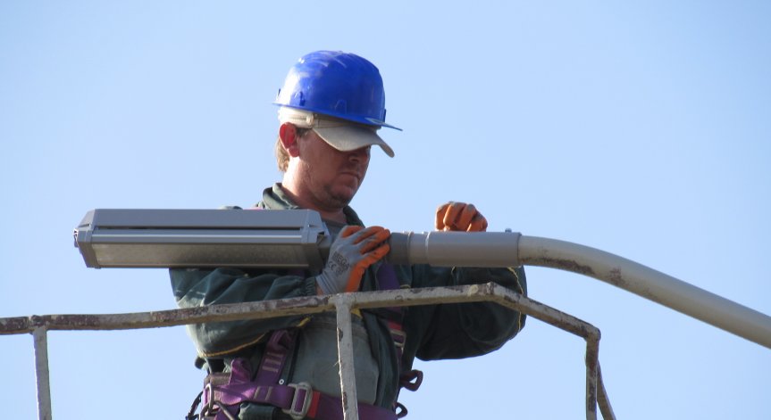 Започват проверки на съоръженията за външно осветление в цялата страна