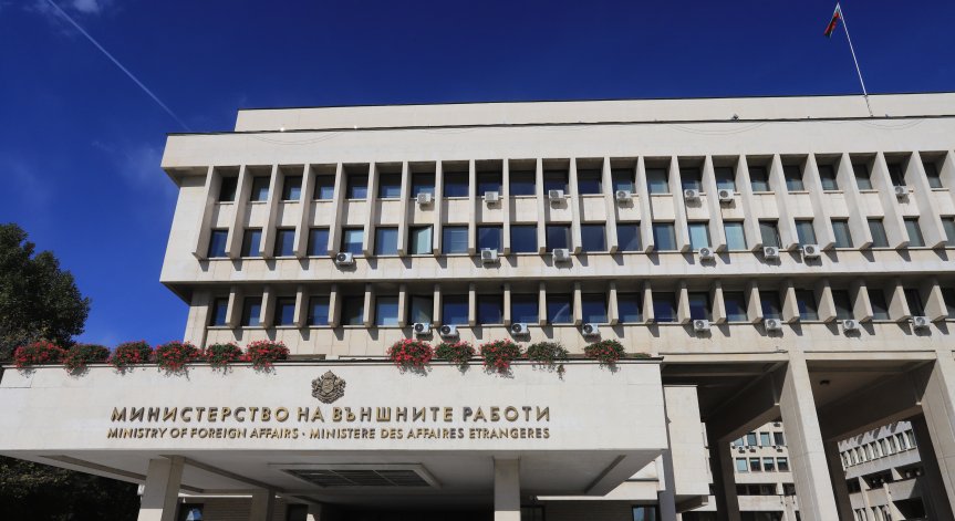 МВнР към Украйна: Осъждаме поругаването на паметника на хан Кубрат