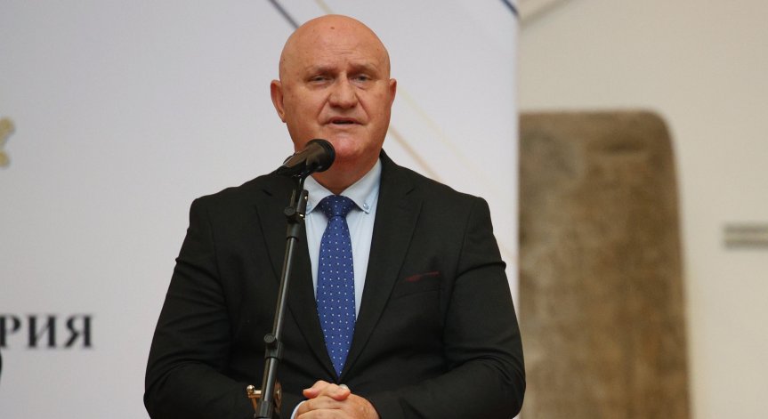 Повече средства за практическа подготовка на бъдещите учители.
