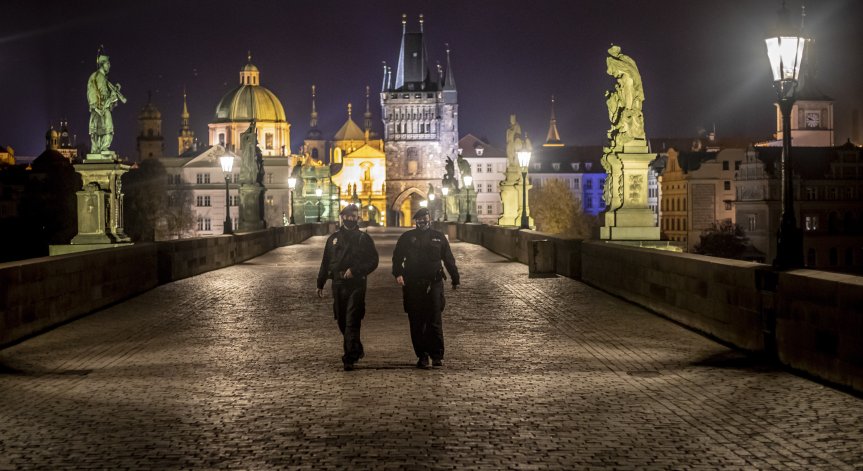 В Чехия задържаха български беглец от правосъдието