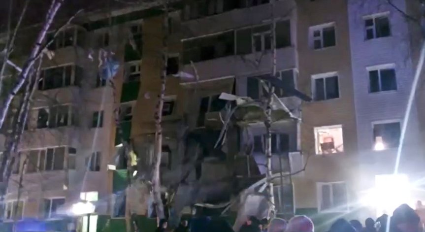 Газова бутилка предизвикала взрива в сграда в Сибир, при който загинаха 6 души