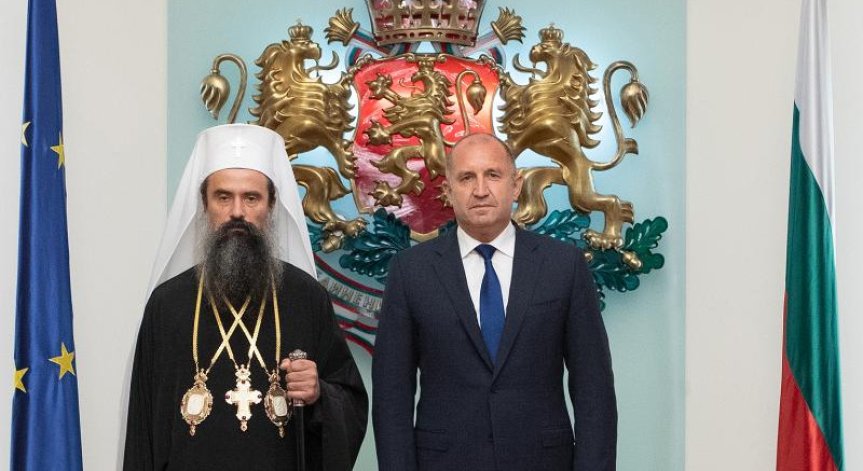 Радев към патриарх Даниил: Хората разчитат на църквата да бъде стожер на моралните устои