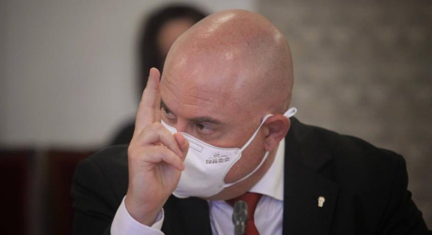 Гешев поиска от премиера да не закриват специализираните съд и прокуратура, Петков с категоричен отговор