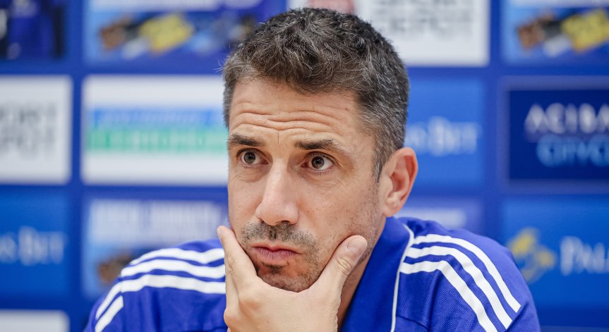 Хулио Веласкес говори пред медиите преди гостуването на Локомотив София.