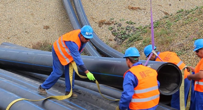 Отново отпадни води във Варненското езеро, има пукнатина в тръбопровода