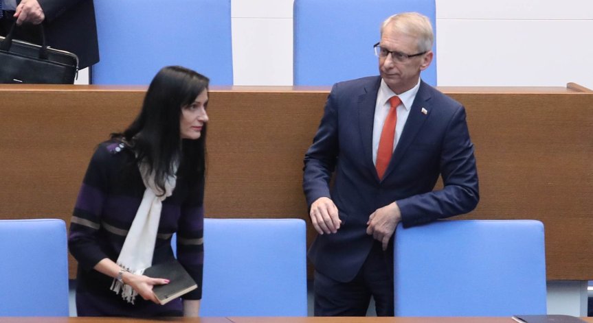 Депутатите с втори опит да свалят кабинета 