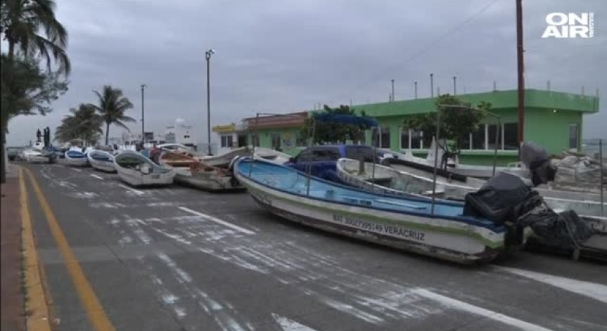 Тропическата буря Франклин прерасна в ураган