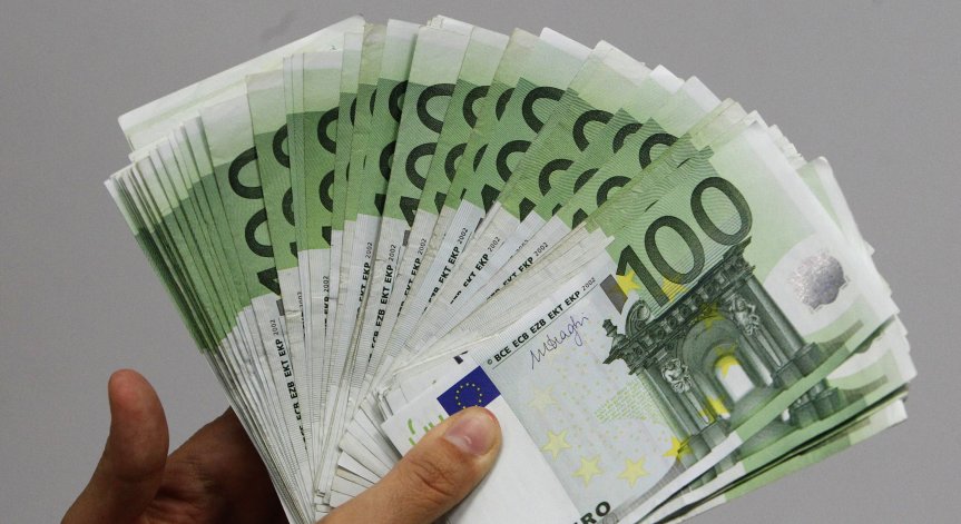 Гърция е щедра - дава до €800 на отопляващите се на ток