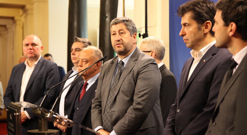 Петков: Или кабинет с мандат на ПП-ДБ, или отиваме на избори