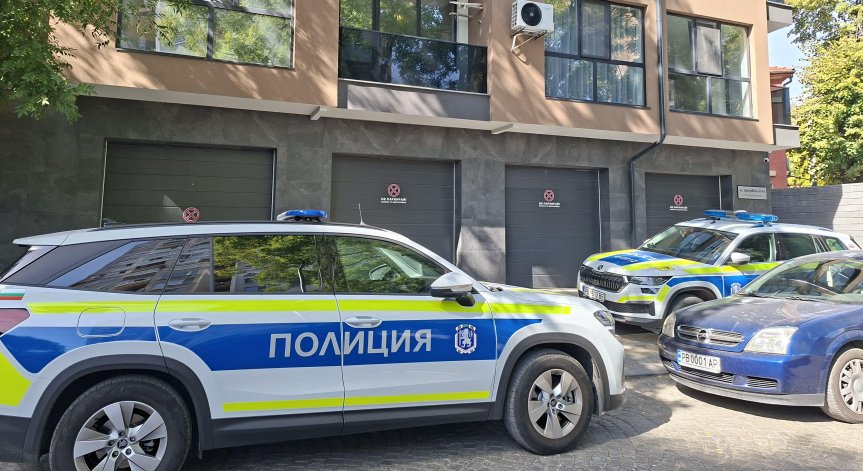 Обвиненият в убийството на майка си 14-годишен искал да се самоубие, но не успял да зареди оръжието