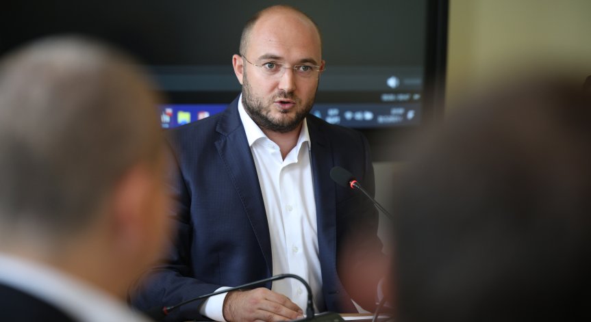 Ограничиха скоростта на електрическите тротинетки в София, има десетки ударени деца