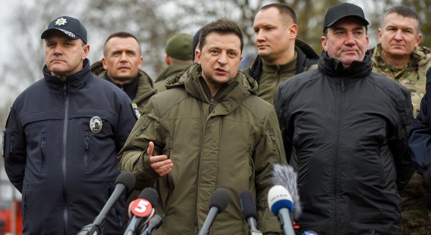 Зеленски работи по създаването на мирен план, представя го през февруари