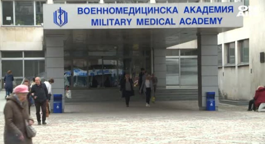 Прострелялата се курсантка все още е с опасност за живота