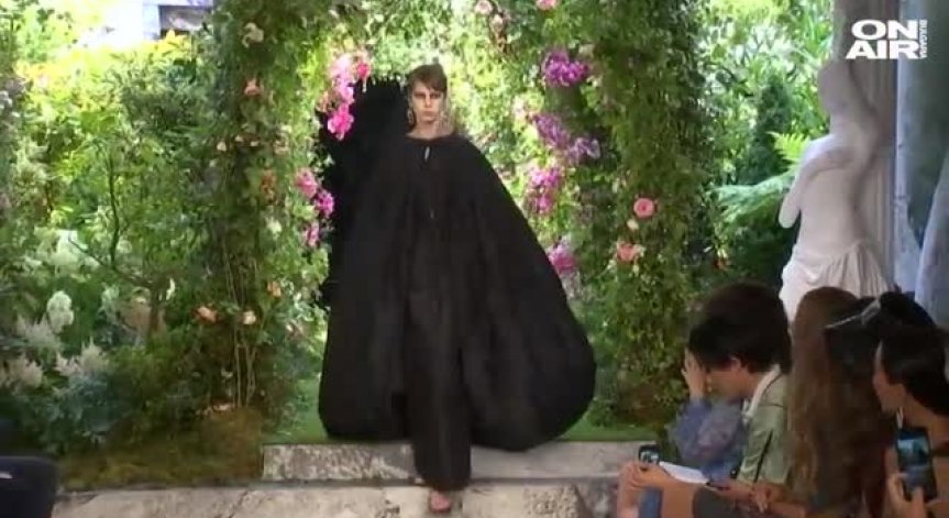 Dior отново заложи на черното в Седмицата на модата в Париж