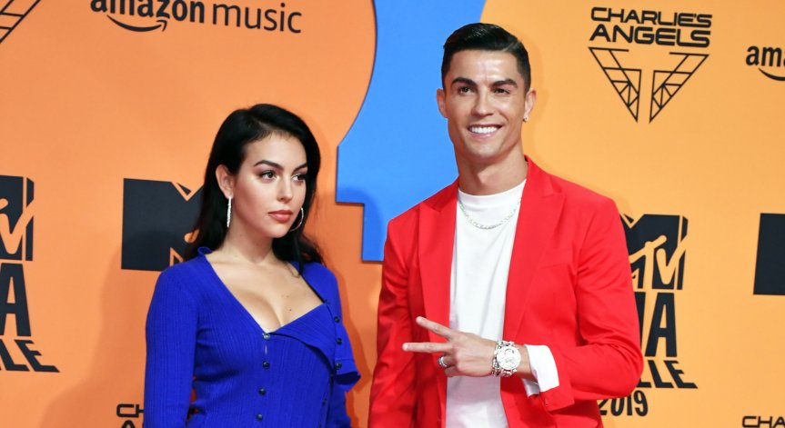 Бизнесмен давал пари на Джорджина, докато вече имала връзка с Роналдо