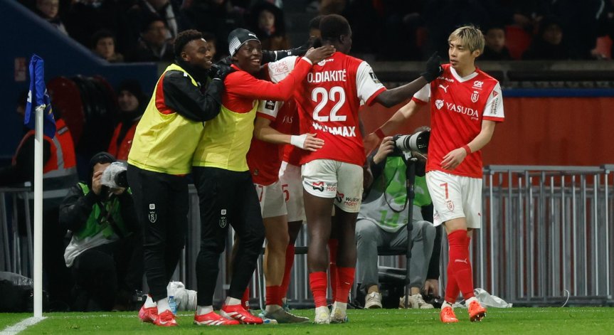 Мачът завърши 3:1.