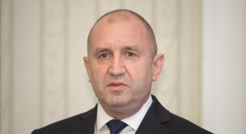 Радев започва консултациите с парламентарните групи