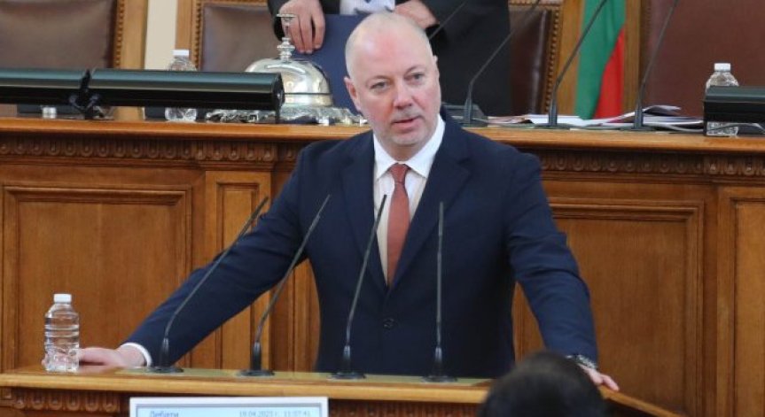 Росен Желязков се отказа от мястото си в Европарламента