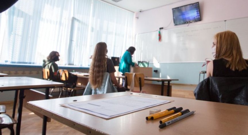 Близо 50% от 15-годишните не закусват, почти толкова пропускат учебни занимания