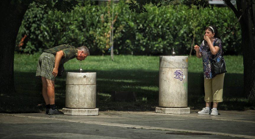 Хора викат линейки заради жегите,  Русе с рекорд - живакът удари 41 градуса