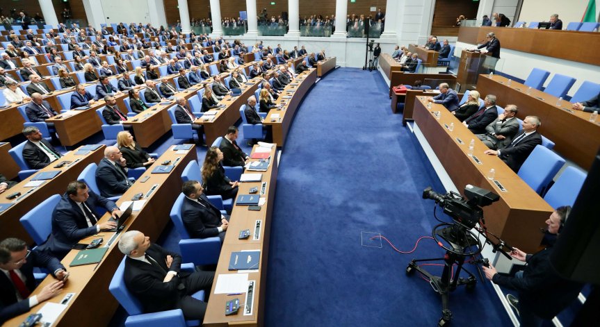 Двама нови депутати от 