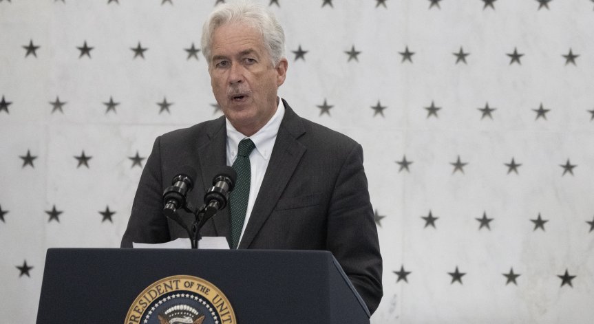 ЦРУ: Китай обмисля възможността да достави смъртоносни оръжия на Русия