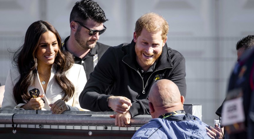  Принц Хари се срещна тайно с Елизабет Втора