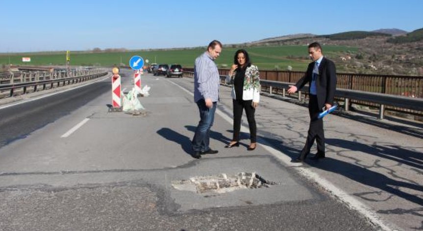 Ремонтът на моста при с. Елешница започва на 20 април