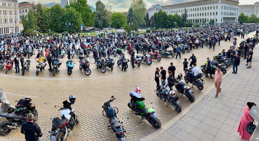 Мотористите искат незабавни оставки на ръководствата на КФН, КЗК, КЗП и АПИ