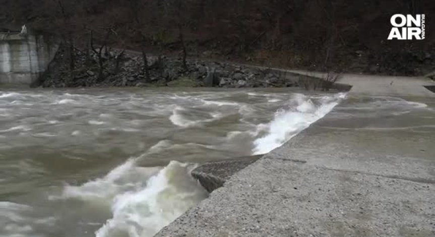 Отмениха частичното бедствено положение в Ардино, обстановката остава усложнена