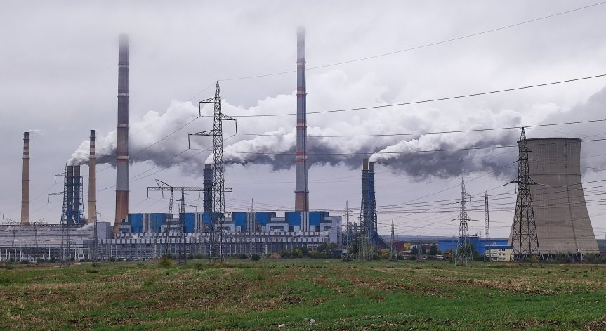 Увеличават с 15% работните заплати в 