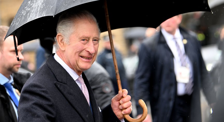 Новият крал на Великобритания вече има официален портрет