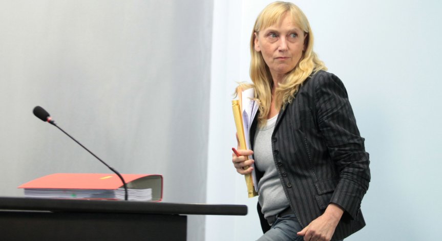 Прокуратурата ще проверява имоти на Елена Йончева