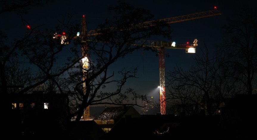 Вдигат нощния труд с 0,5% от минималната заплата за час