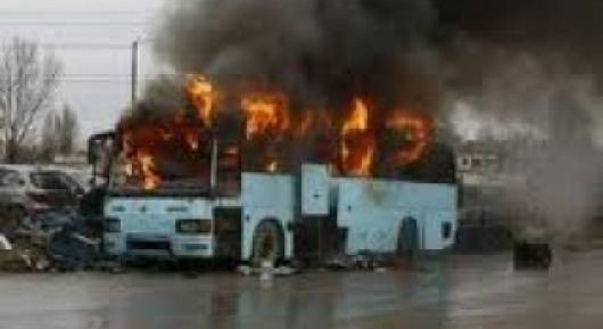 Автобус с 13 пътници се запали край Разлог