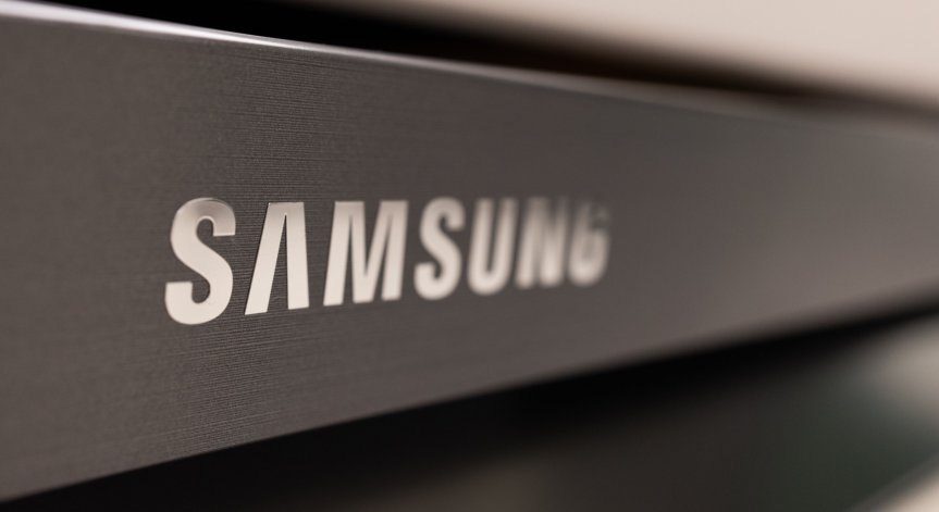 Работници на Samsung заплашиха с безпрецедентна стачка за по-високи заплати